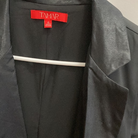 TAMAR size 6, long, sleeveless coat. - Picture 9 of 9